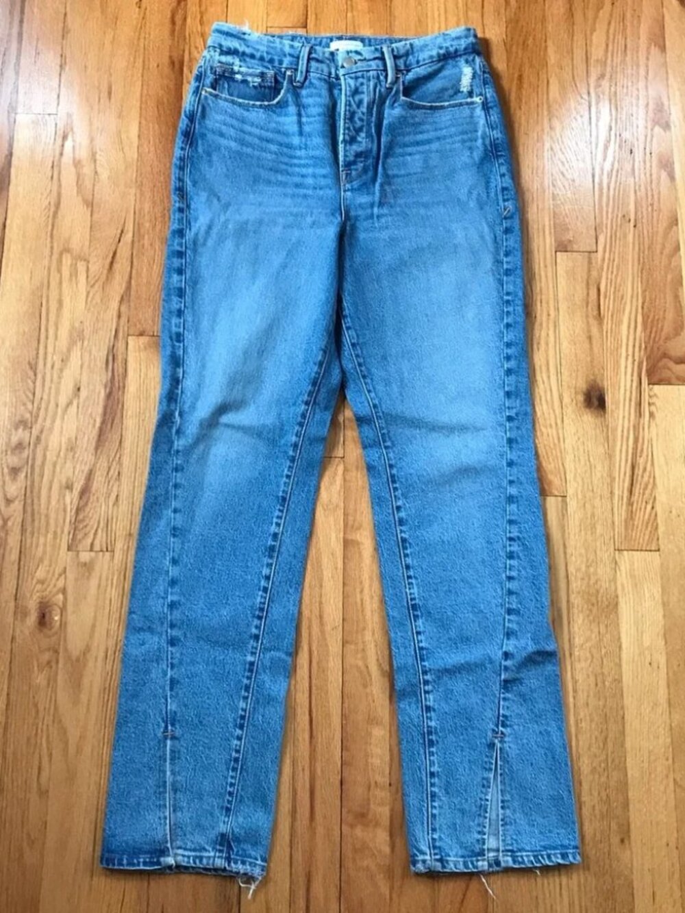 Good American Good Boy Twisted Ankle Slit Light Blue Boyfriend Jeans 8/29